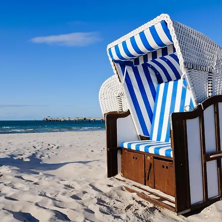 Der Suedschwede ... Dein Gaestehaus Mitten In Zingst Und Nah Zum Strand Buitenkant foto