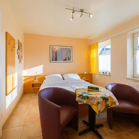 Der Suedschwede ... Dein Gaestehaus Mitten In Zingst Und Nah Zum Strand Buitenkant foto