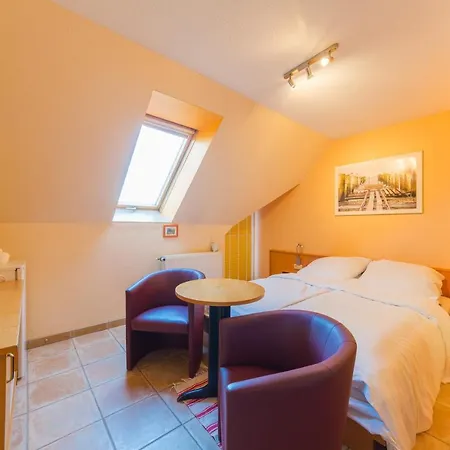 Der Suedschwede ... Dein Gaestehaus Mitten In Zingst Und Nah Zum Strand Buitenkant foto